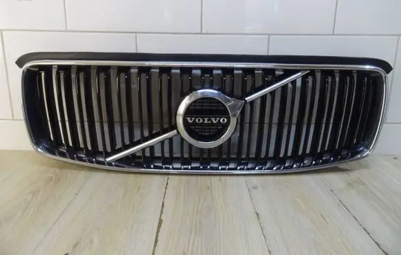Volvo XC90 Front grill 31425020