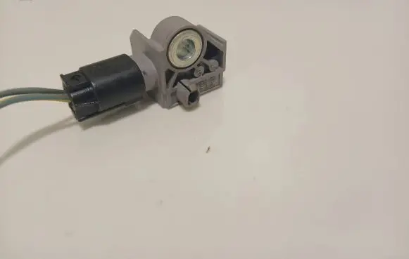 Chrysler Grand Voyager V Airbag deployment crash/impact sensor A2048201985 04896011AB 5WK43584