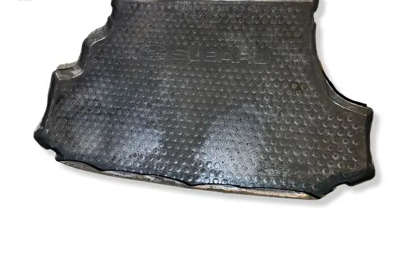 Subaru Forester SF Rubber trunk/boot mat liner 
