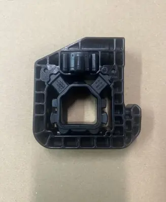 BMW X5 G05 Radiator mount bracket 17118642753 8642753