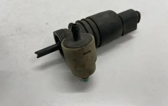Skoda Octavia Mk3 (5E) Windscreen/windshield washer pump 1T0955651A