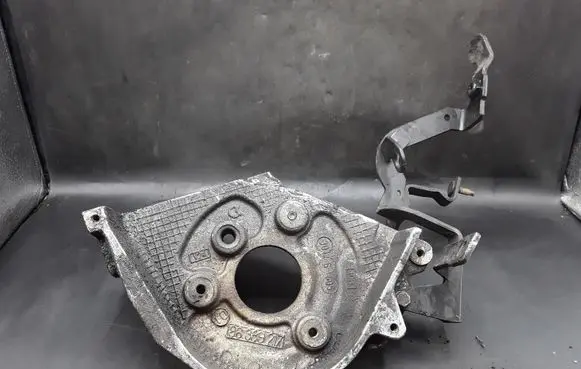 Peugeot 807 Fuel pump bracket 96389217