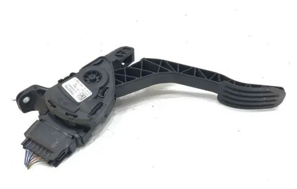 Volvo V60 Accelerator throttle pedal 31329061