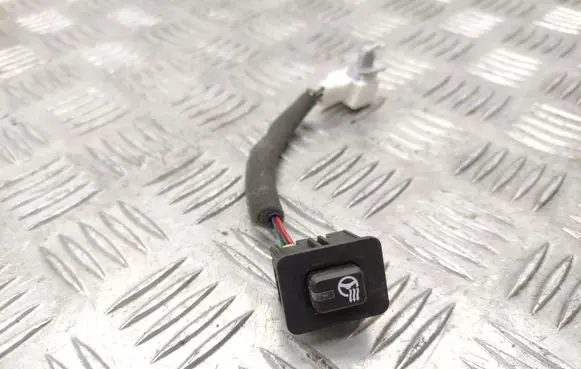 Hyundai Santa Fe Steering wheel buttons/switches 