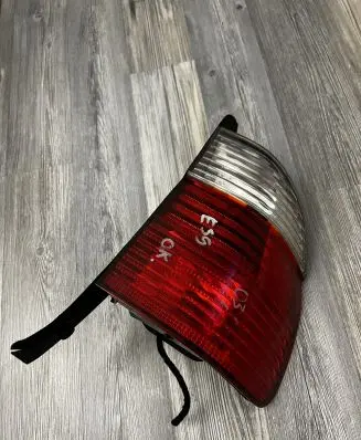 BMW 5 E39 Rear/tail lights 6902532