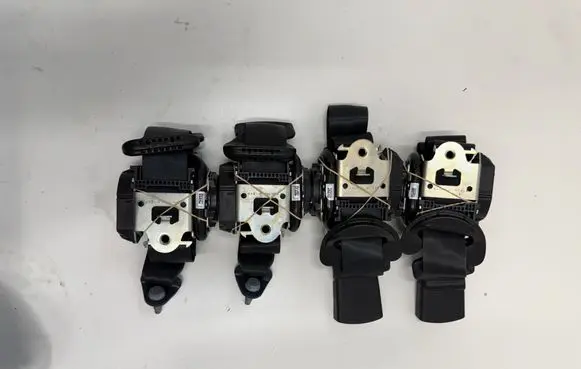 Opel Corsa F Set of seat belts 98266702XX 98208525XX 98208526XX