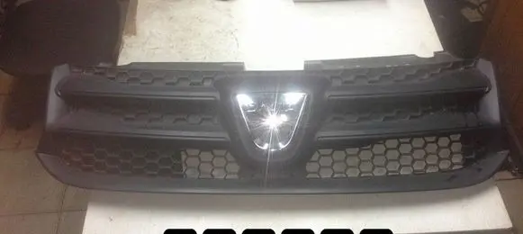Dacia Sandero Front grill