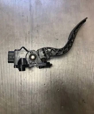 Jeep Compass Accelerator throttle pedal 04891586AC 02144211377