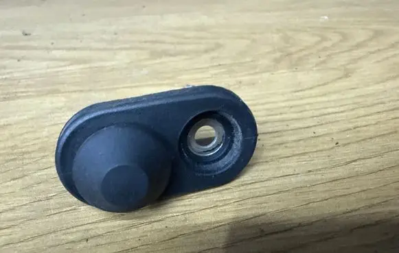 Toyota Avensis T250 Front door sensor