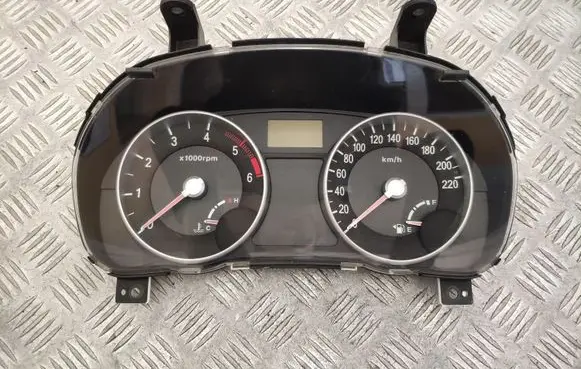 Hyundai Accent Speedometer (instrument cluster) 940031E610