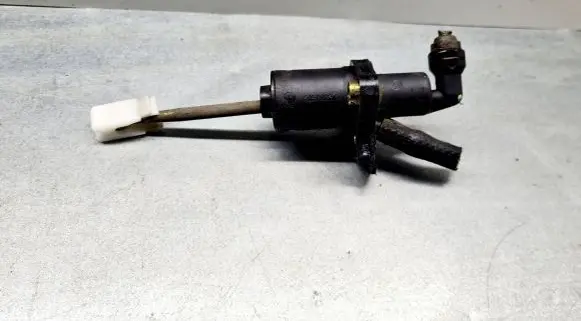 Volkswagen New Beetle Clutch master cylinder 1J1721388A