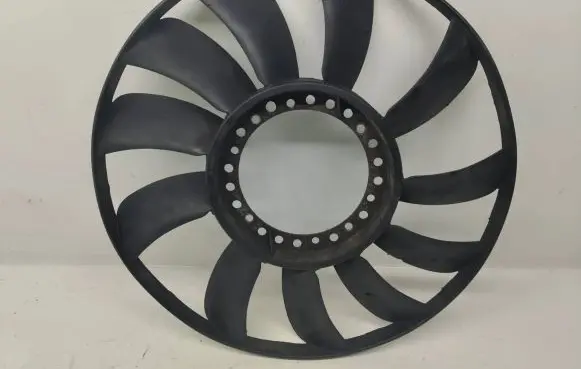 Audi A4 S4 B5 8D Fan impeller 058121301B