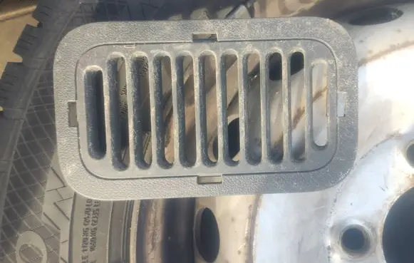 Renault Master III Air vent grill in roof 798700003R MP6459