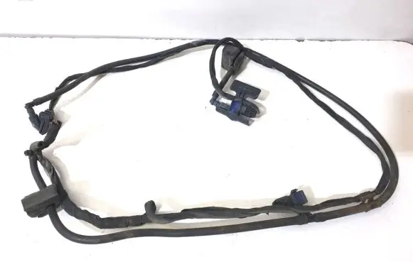 Mercedes-Benz ML W164 Windshield washer spray nozzle A1648600347