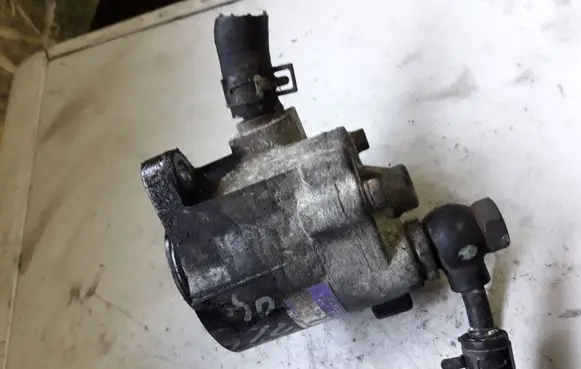 Toyota Corolla E120 E130 Vacuum pump
