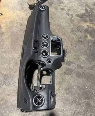 Mercedes-Benz A W176 Dashboard 001038 B10533A
