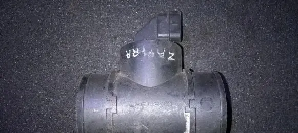 Opel Zafira B Mass air flow meter