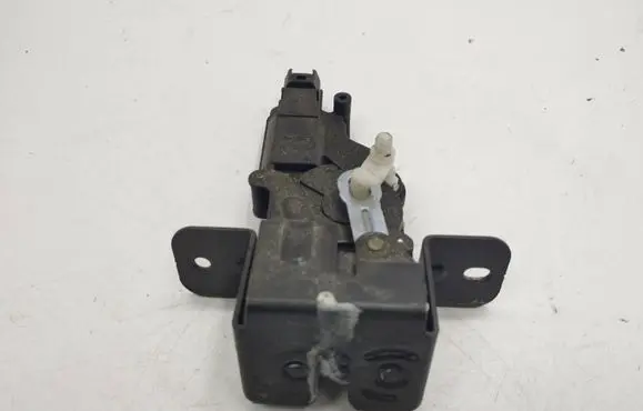 KIA Sorento Tailgate/trunk/boot lock/catch/latch