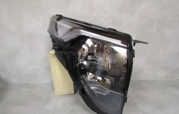 Ford Transit Courier II Headlight/headlamp R2X613E014AE 71088FB 242970045