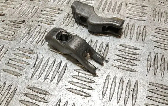 Opel Astra J Fuel Injector clamp holder
