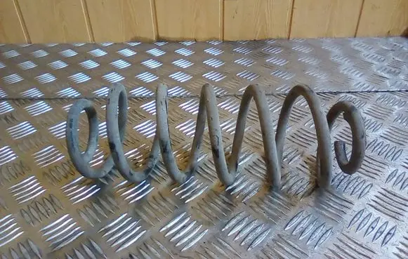 Audi A3 S3 8L Rear coil spring