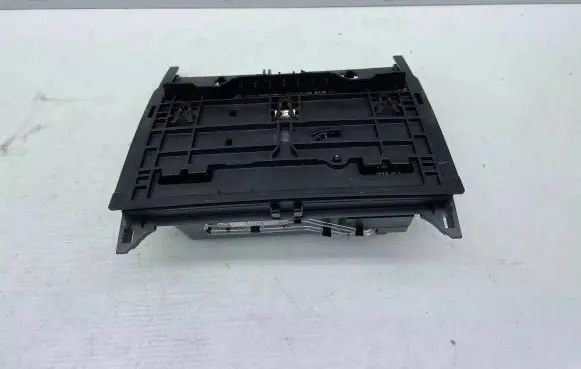 Mercedes-Benz CLS C218 X218 Ashtray (front) A2186800750