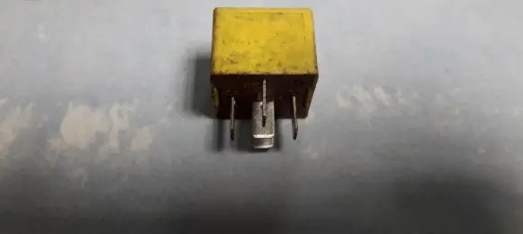Renault Kangoo I Other relay 7700844253