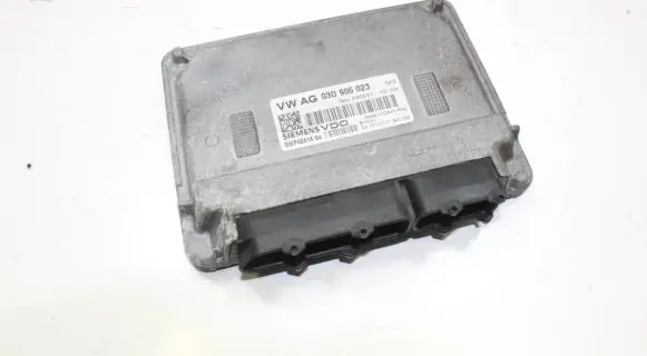 Volkswagen Polo Engine control unit/module 03D906023