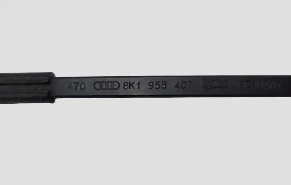Audi A4 S4 B8 8K Front wiper blade arm 8K1955407