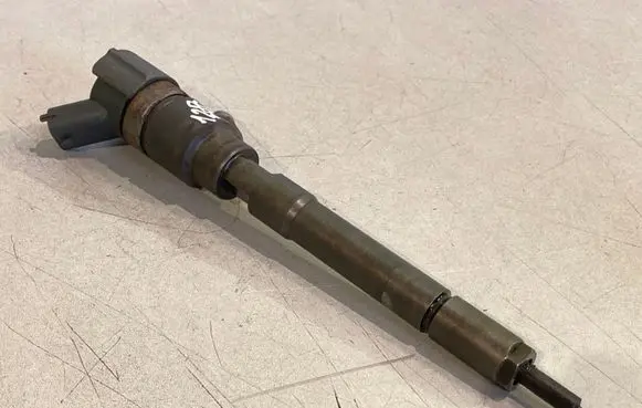 Hyundai i30 Fuel injector 3380027400 0445110258