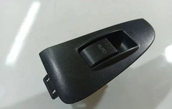 Toyota Avensis T250 Electric window control switch 7427205020 74272-05020