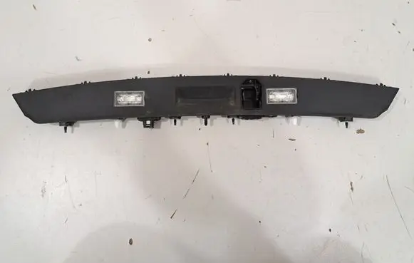 BMW 7 G11 G12 Number plate light 7357105