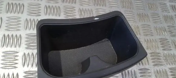 Nissan Note (E11) Cup holder 689309U100