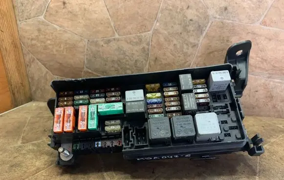 Mercedes-Benz ML W164 Fuse box set A1645451740