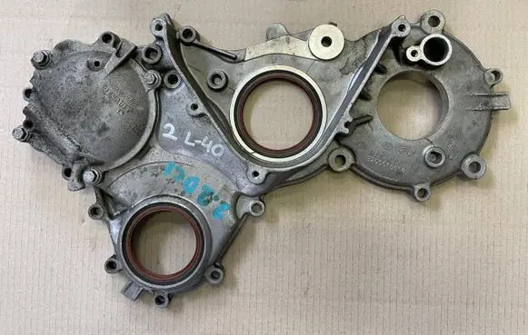 Opel Vivaro Timing chain cover 8200018638