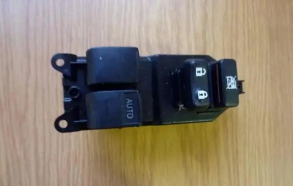 Toyota Yaris Electric window control switch 192831 I453