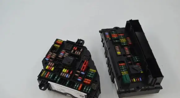 BMW 5 F10 F11 Fuse module 9252813 9252815 61149252813