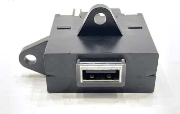 Alfa Romeo Stelvio USB socket connector 00505493820