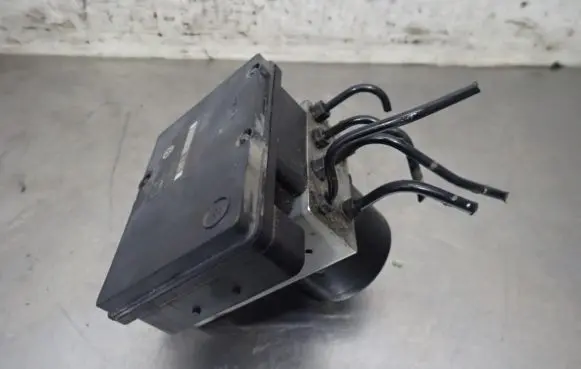 Volkswagen Touareg I ABS Pump