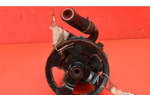 Toyota Avensis Verso Power steering pump