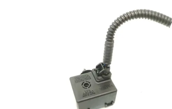 Lexus IS 220D-250-350 Horn buzzer relay 8665248010 0689003980