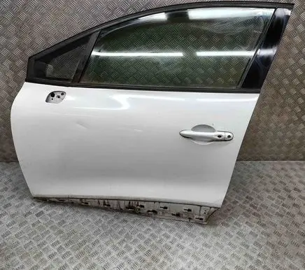 Renault Clio IV Front door 801017896R