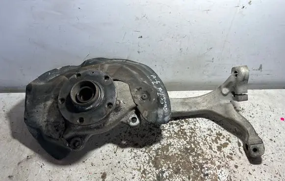 Audi A6 Allroad C6 Front wheel hub