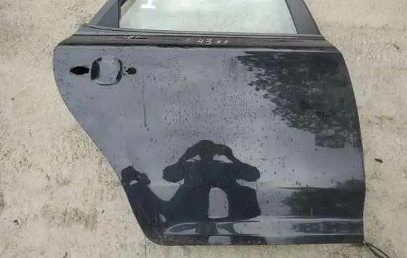 KIA Ceed Rear door juodos