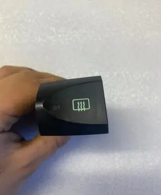 Hyundai Santa Fe Windscreen/window heater switch 93710 11016 26000