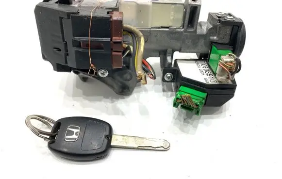 Honda CR-V Ignition lock
