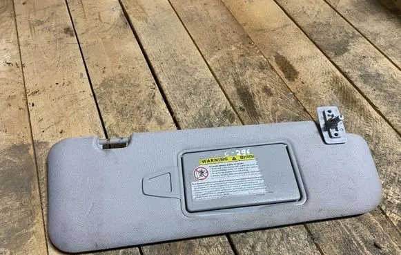 Mercedes-Benz CLS C219 Sun visor