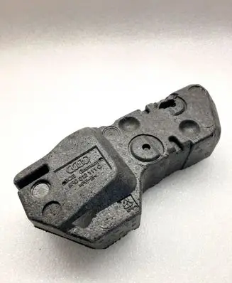 Porsche Macan (95B) Other trunk/boot trim element 8R0012111C