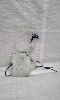 Windshield washer fluid reservoir/tank