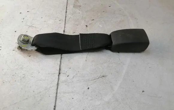 Toyota Auris 150 Front seatbelt buckle E034501 B480 06371